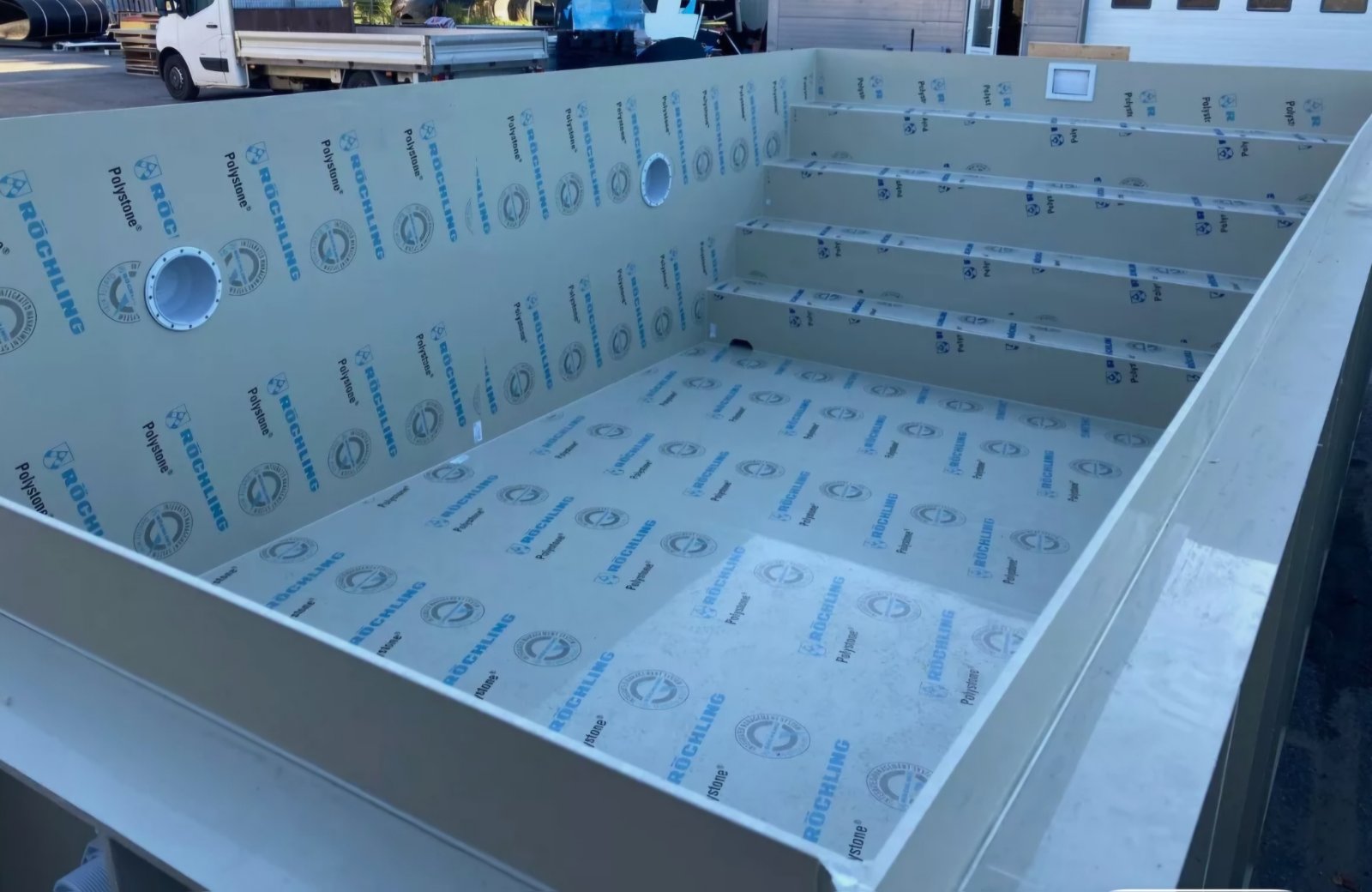 bazen sa stepenicama